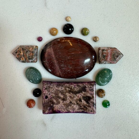 Cabochon Gemstone and Pendant Lot with Jade, Jasper, Carved Scarab and More - Picture 2 of 16